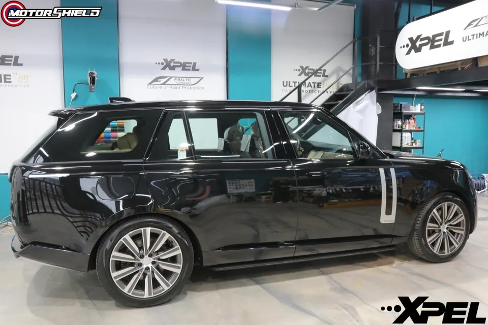 Land Rover VogueのPPF施工事例|費用目安・仕上がり 施工写真 3-1