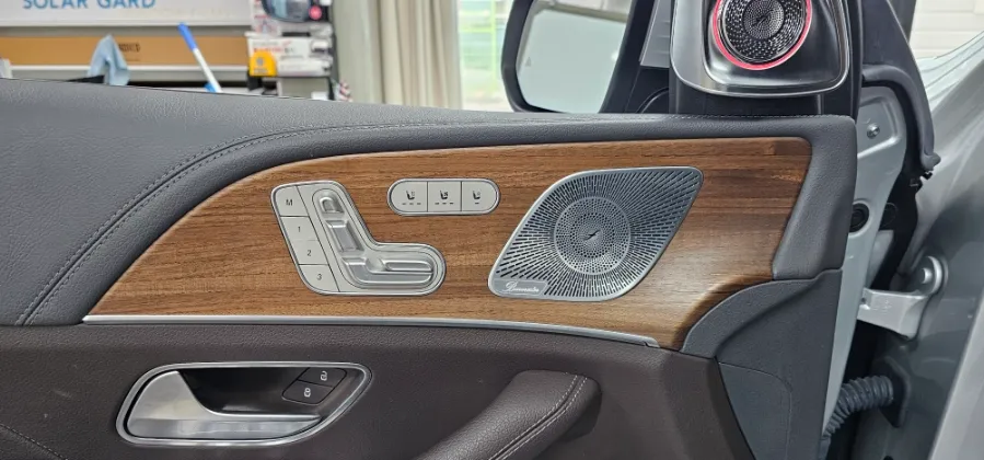 Mercedes-Benz GLS ambient lighting - Mercedes-Benz GLS Ambient Lighting Review: Cost & Results photo 3