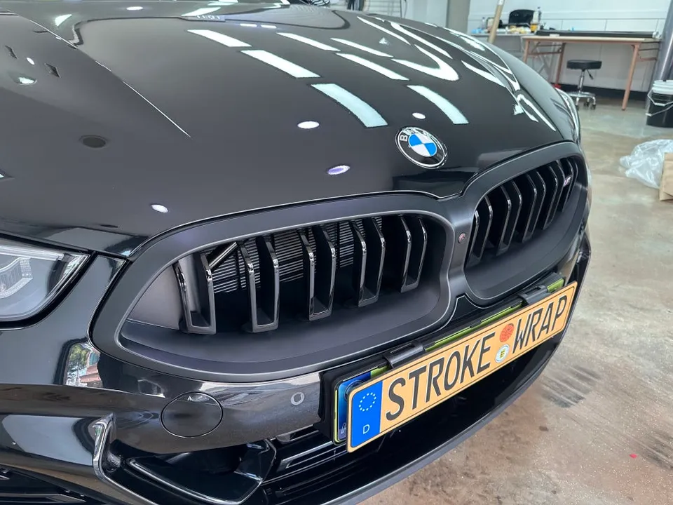 BMW 8 Seriesのカーラッピング事例｜費用目安・仕上がり 施工写真 1-1