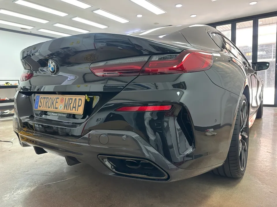 BMW 8 Seriesのカーラッピング事例｜費用目安・仕上がり 施工写真 2-1