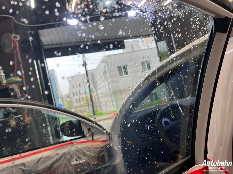 Kia K5のカーフィルム施工事例|断熱・反射フィルム 施工写真 3-2