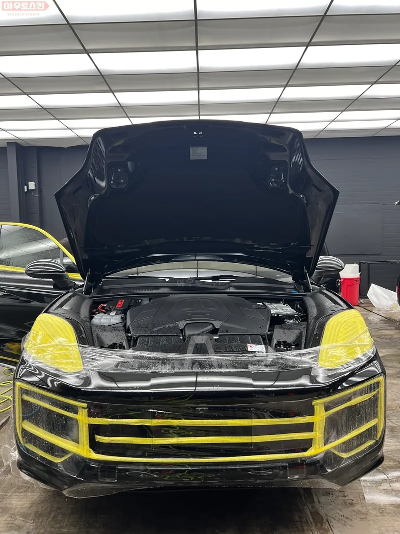 Porsche Cayenne CoupeのPPF施工事例|費用目安・仕上がり 施工写真 1-2