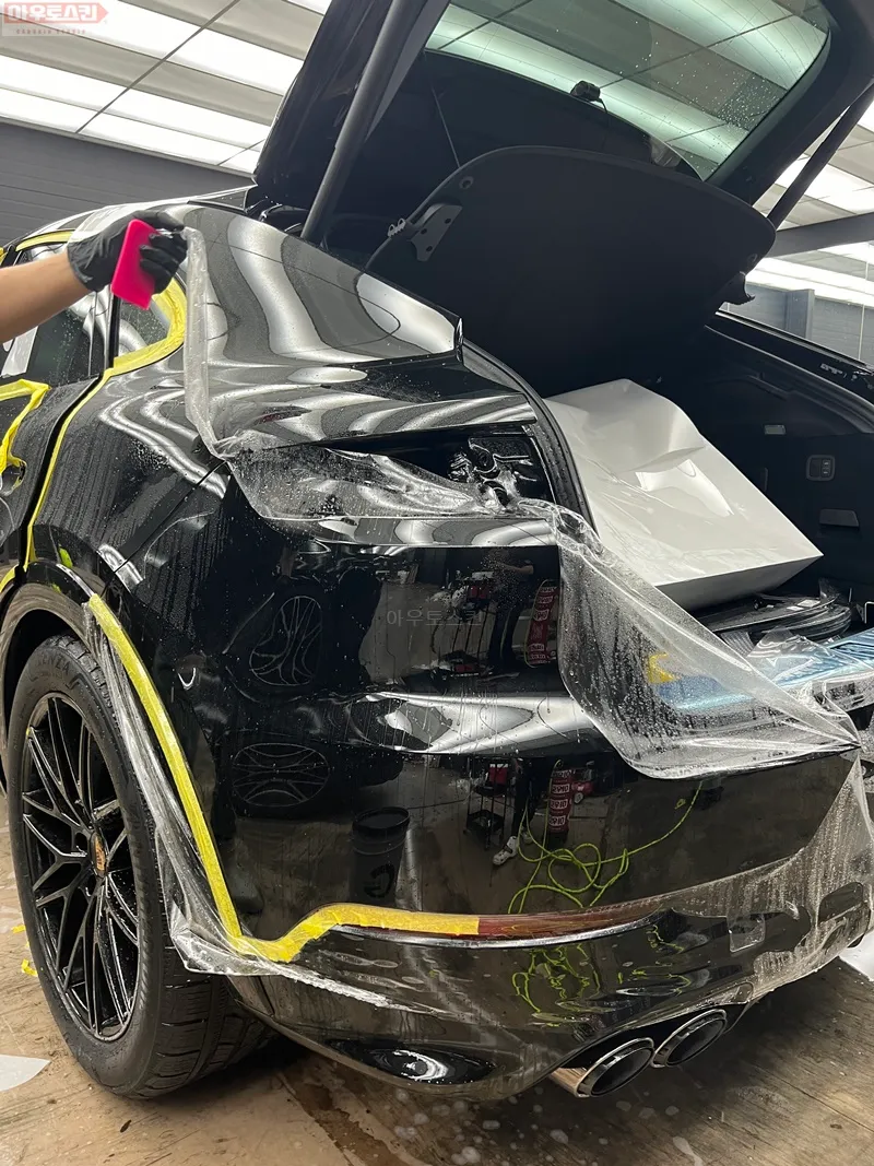 Porsche Cayenne CoupeのPPF施工事例|費用目安・仕上がり 施工写真 2-2