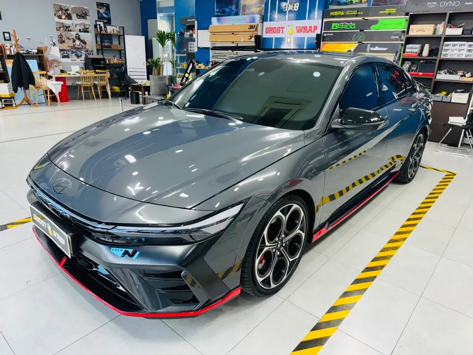 Hyundai Elantra Nのカーラッピング事例|費用目安・仕上がり 施工写真 2-1