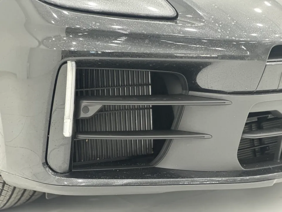 Porsche Panamera body kit - Porsche Panamera Body Kit Installation Review photo 3