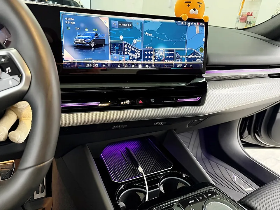 BMW 5 Series G60のカーラッピング事例|費用目安・仕上がり 施工写真 2-2