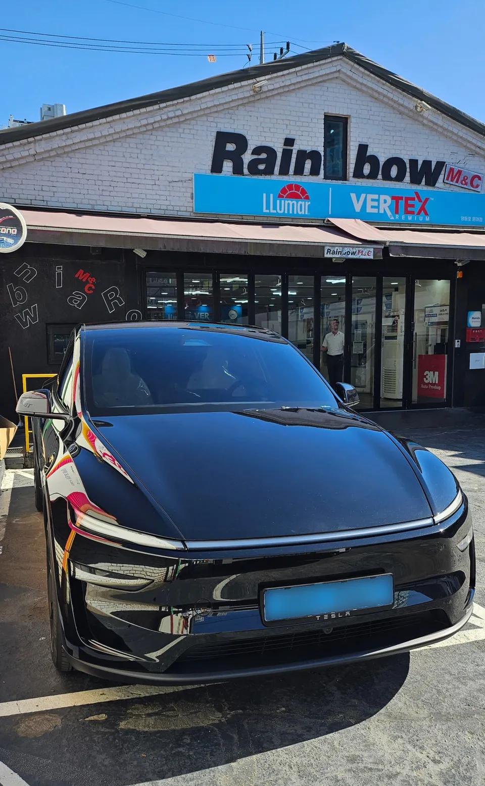 Tesla Model Yのカーフィルム施工事例｜費用目安と仕上がり 施工写真 1-3
