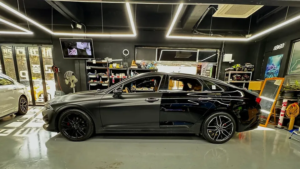 Kia K5 DL3 Matte Black Vinyl Wrap Review - Premium Finish photo 3