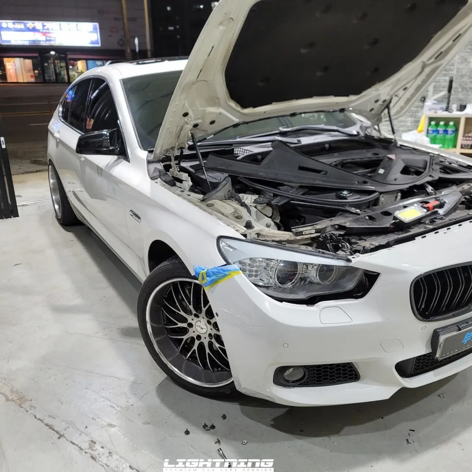 BMW 5 Seriesのカーフィルム施工事例|費用目安・仕上がり 施工写真 1-2