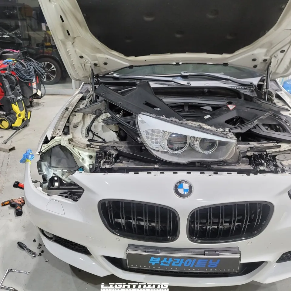 BMW 5 Seriesのカーフィルム施工事例|費用目安・仕上がり 施工写真 2-2