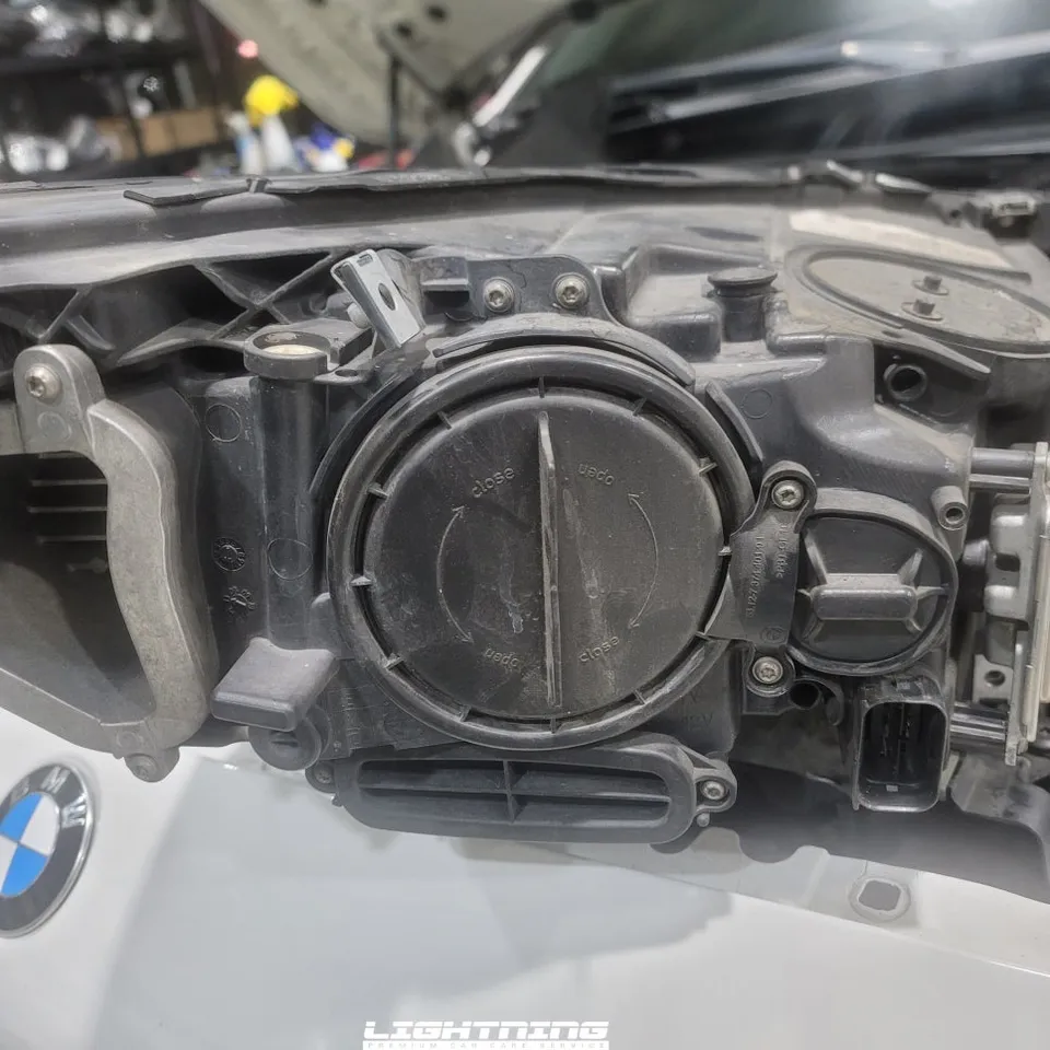 BMW 5 Seriesのカーフィルム施工事例|費用目安・仕上がり 施工写真 3-2