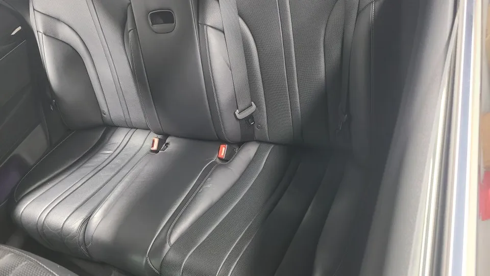 Kia Carnival seat ventilation - Kia Carnival Seat Ventilation & Heating Review photo 4