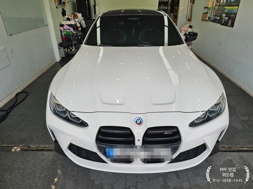 BMW M4のPPF施工事例 施工写真 2-1