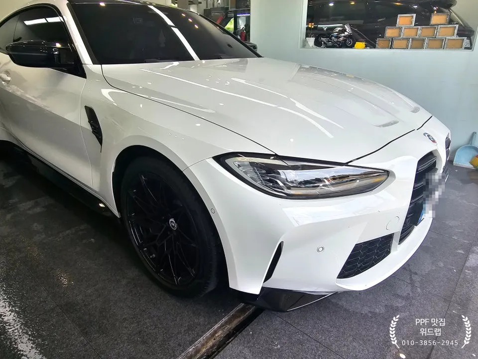 BMW M4のPPF施工事例 施工写真 3-1