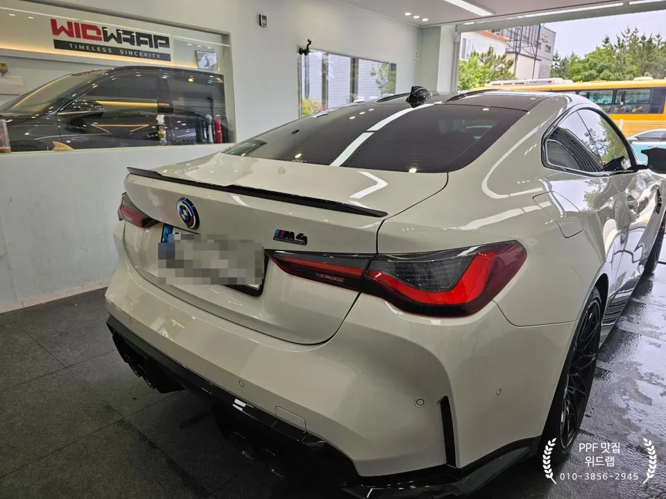 BMW M4のPPF施工事例 施工写真 4-1