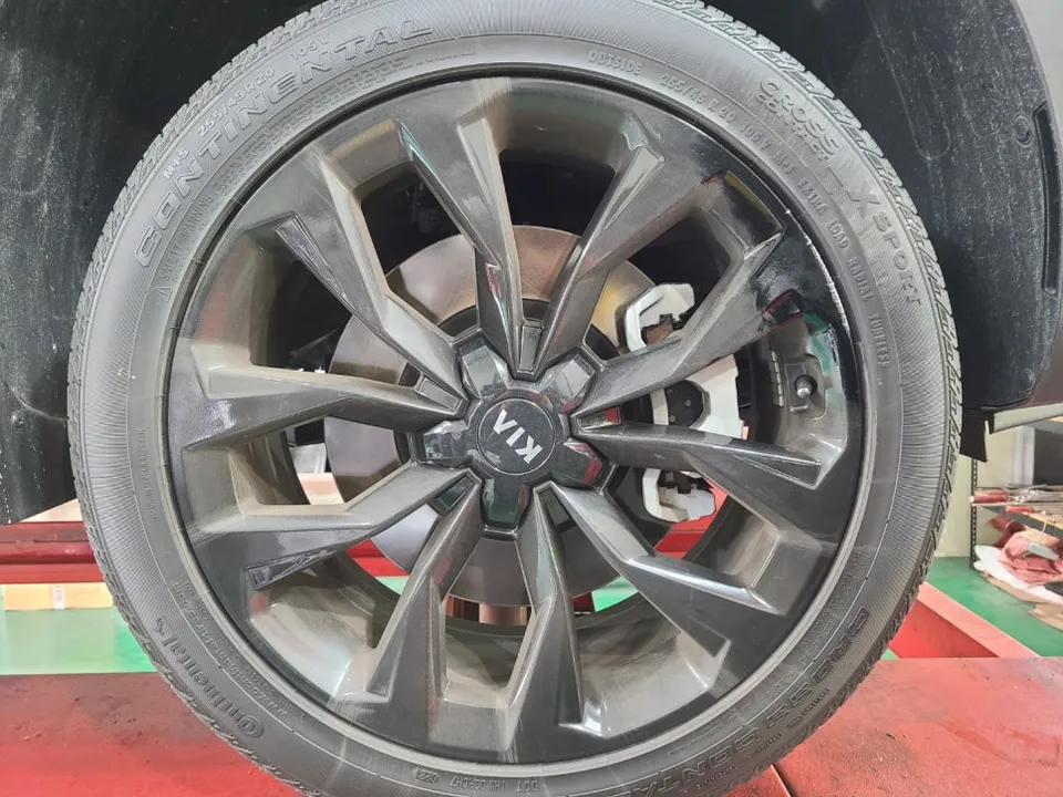 Kia Sorento wheel repair - Kia Sorento Wheel Repair Review — Curb Rash Repair Cost photo 4