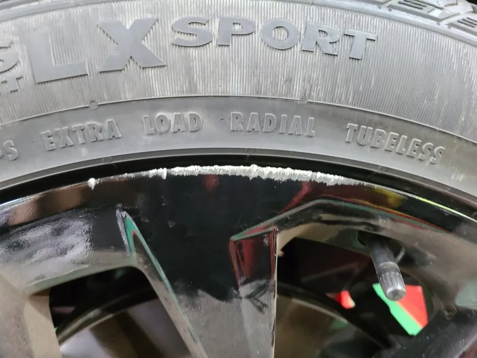 Kia Sorento wheel repair - Kia Sorento Wheel Repair Review — Curb Rash Repair Cost photo 5