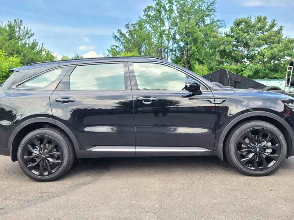 Kia Sorentoのホイールリペア・塗装事例 施工写真 1-3