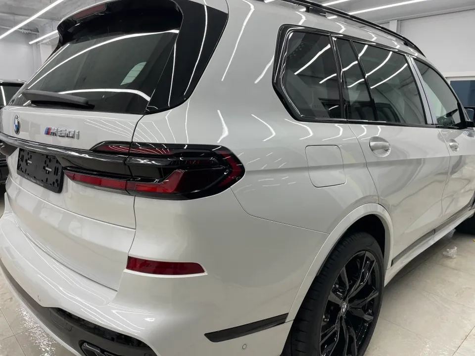 BMW X7 M60i PPF施工事例|マットブラックの高級感 施工写真 3-1