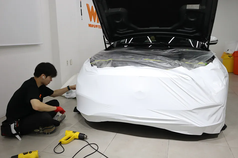 メルセデス・ベンツ Eクラス W213 カーラッピング事例 施工写真 3-3