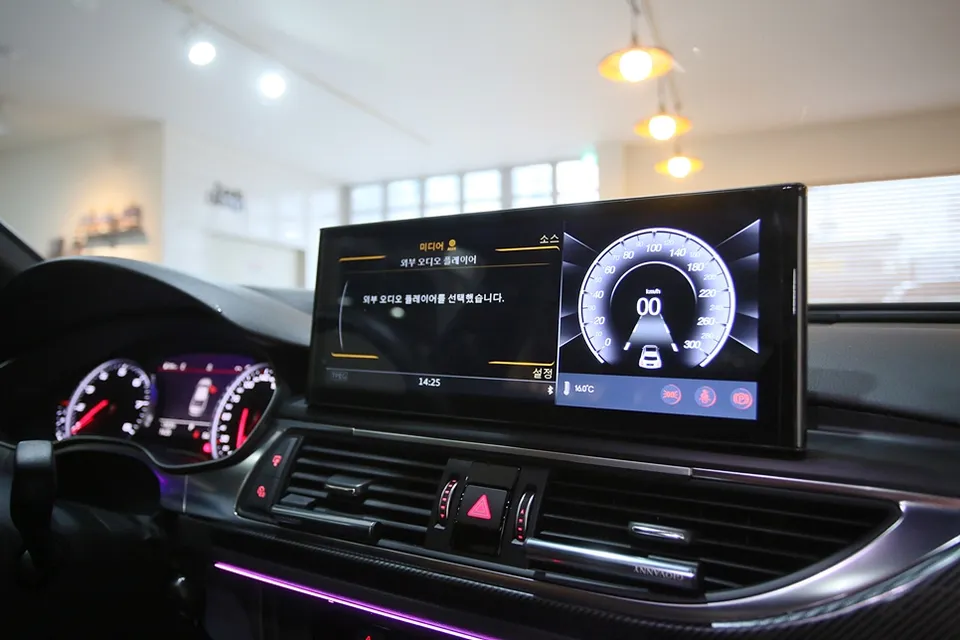 Audi A6のAndroid Auto・CarPlay取付事例 施工写真 1-3