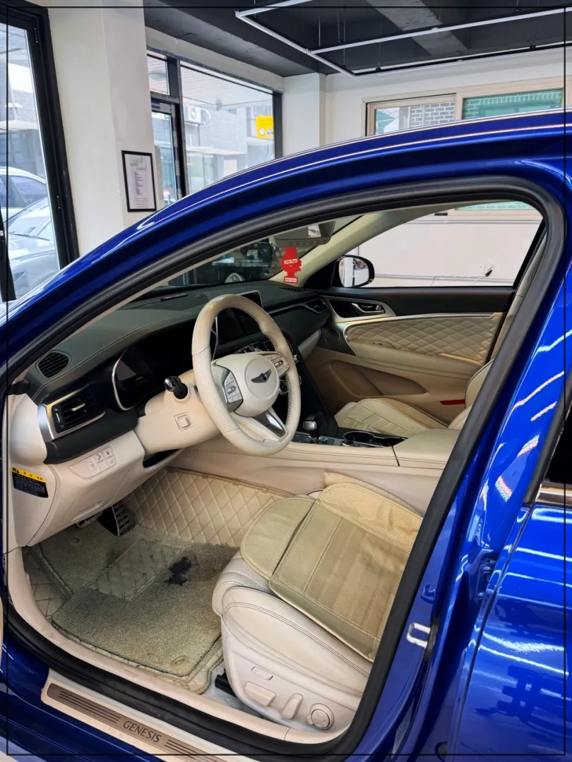 Genesis G70 ambient lighting - Genesis G70 Ambient Lighting Review — Luxury Non-Exposed Install photo 5
