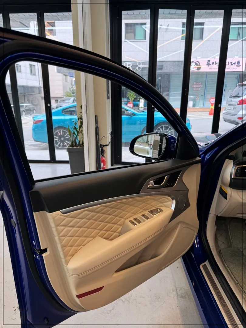 Genesis G70 ambient lighting - Genesis G70 Ambient Lighting Review — Luxury Non-Exposed Install photo 6