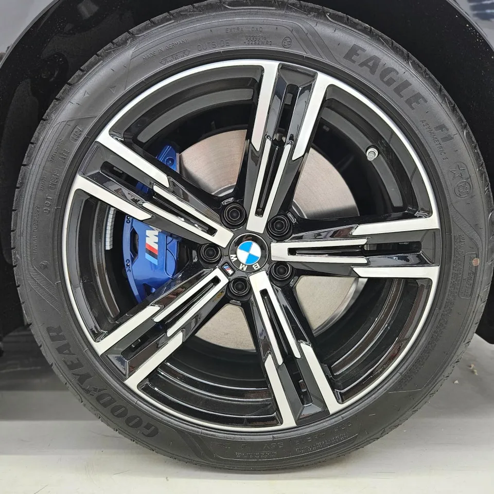 BMW 3 Series G20 ホイールラッピング事例｜費用目安・仕上がり 施工写真 4-1