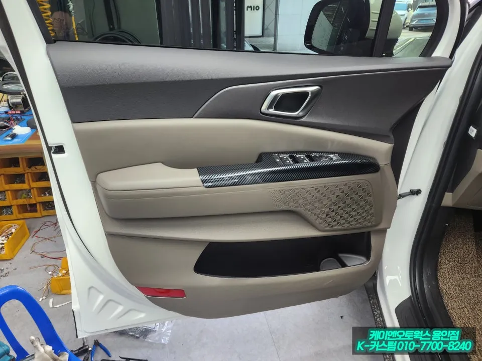 Kia Carnival KA4 ambient lighting - Kia Carnival KA4 Ambient Lighting Review — Cost & Results photo 5