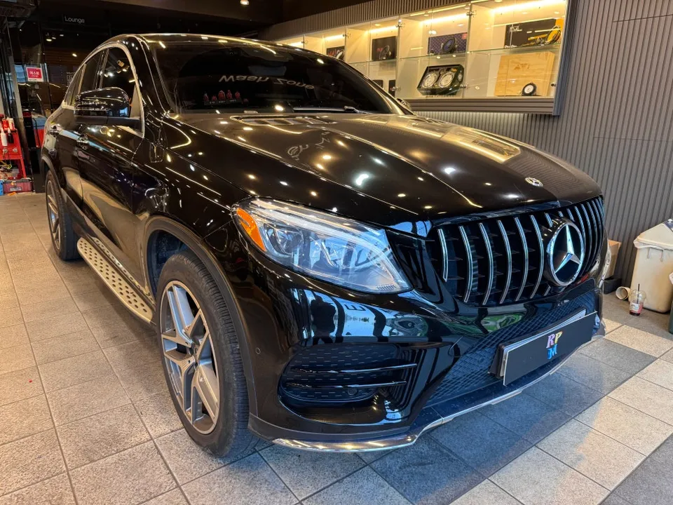 Mercedes-Benz GLE Dashcam & Navigation Upgrade Review — Enhanced photo 2