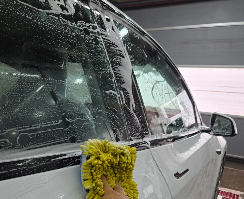 Hyundai IONIQのPPF施工事例 施工写真 2