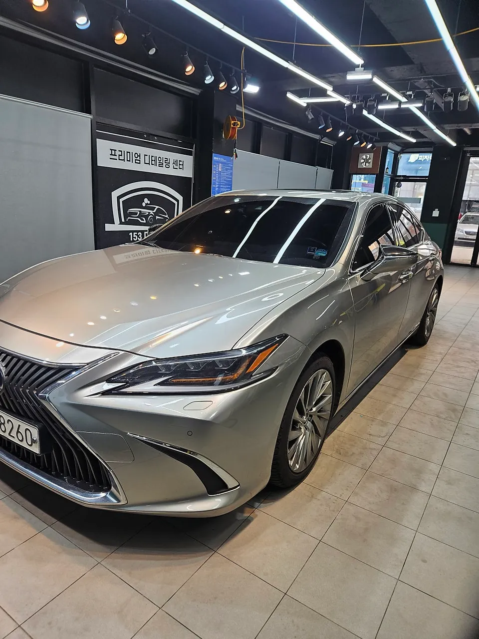 Lexus ES interior customization - Lexus ES Interior Customization Review — Enhanced Comfort photo 3