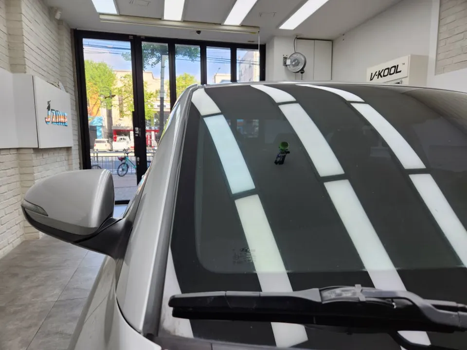 Hyundai Elantraのカーフィルム施工事例|費用目安・仕上がり 施工写真 2-3