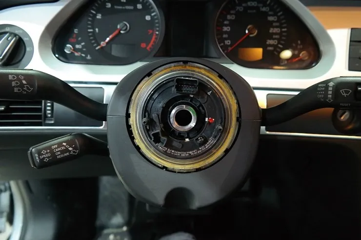 Audi A6 C7 steering wheel - Audi A6 C7 Custom Steering Wheel Upgrade: RS D-Cut Review photo 4