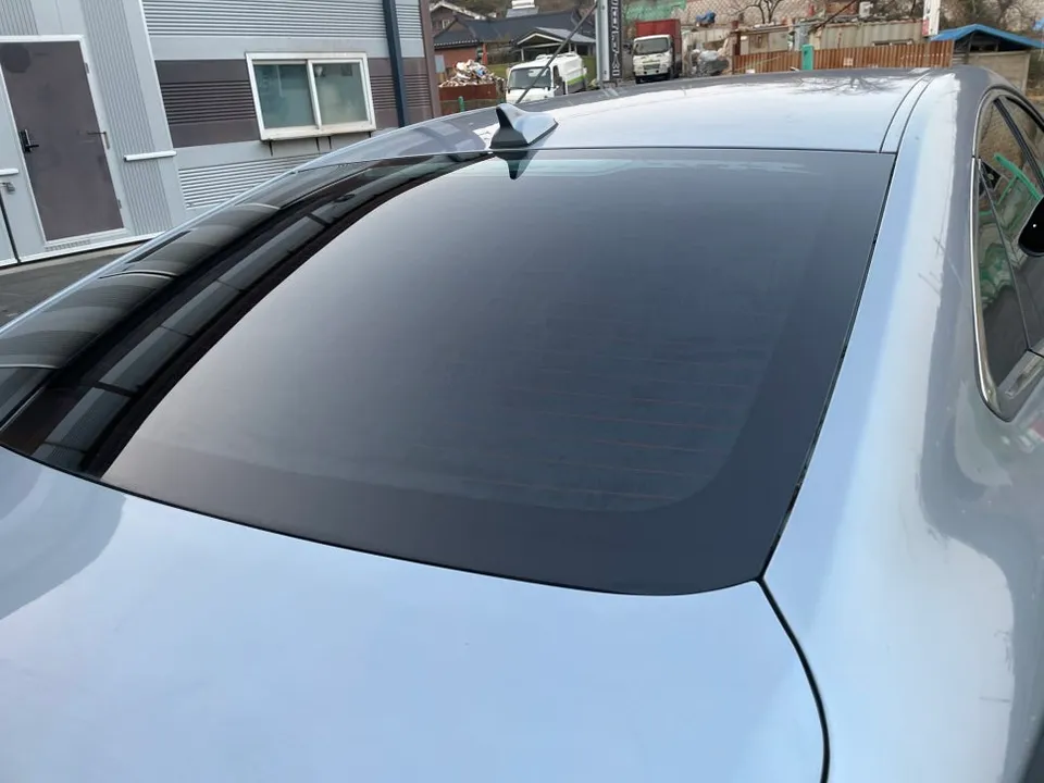 Hyundai Grandeur HGのカーフィルム施工事例｜費用目安・仕上がり 施工写真 1-2