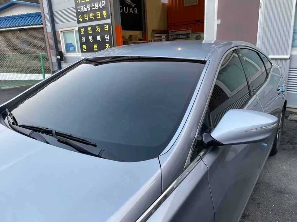 Hyundai Grandeur HGのカーフィルム施工事例｜費用目安・仕上がり 施工写真 3-3