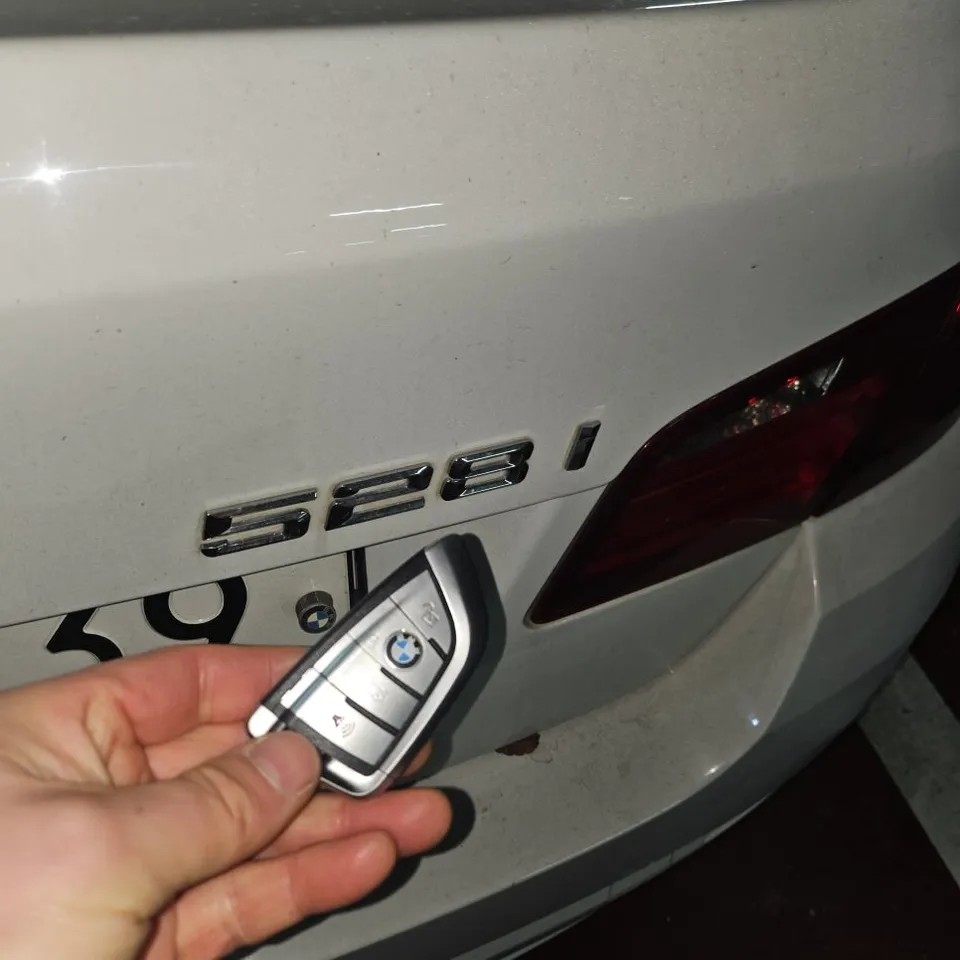 BMW 5 Series F10 oem options - BMW 5 Series F10 Smart Key Replacement & Coding photo 3
