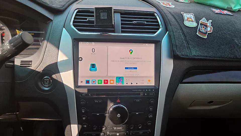 Ford ExplorerのAndroid Auto・CarPlay取付事例 施工写真 3-2