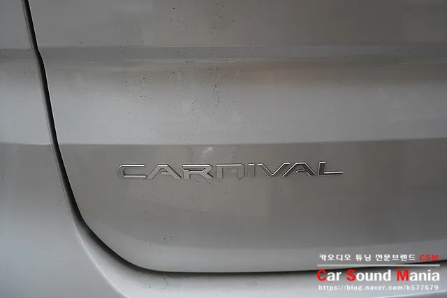 Kia Carnival KA4のカーオーディオ施工事例 施工写真 2