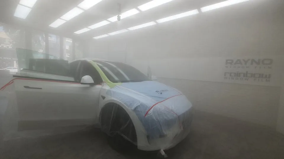 Tesla Model Yのカーフィルム施工事例|費用目安・仕上がり 施工写真 3-3