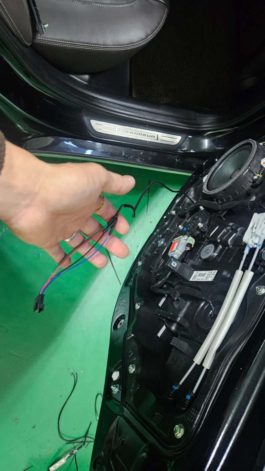 Hyundai Grandeur IG ambient lighting - Hyundai Grandeur IG Ambient Lighting Review — Before & After photo 5