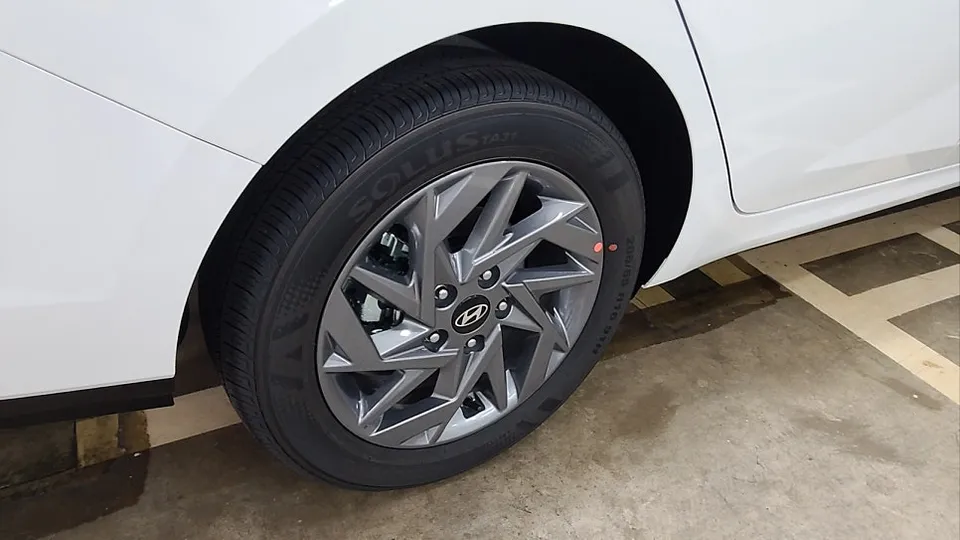 Hyundai Elantraのドライブレコーダー取付事例 施工写真 4-2