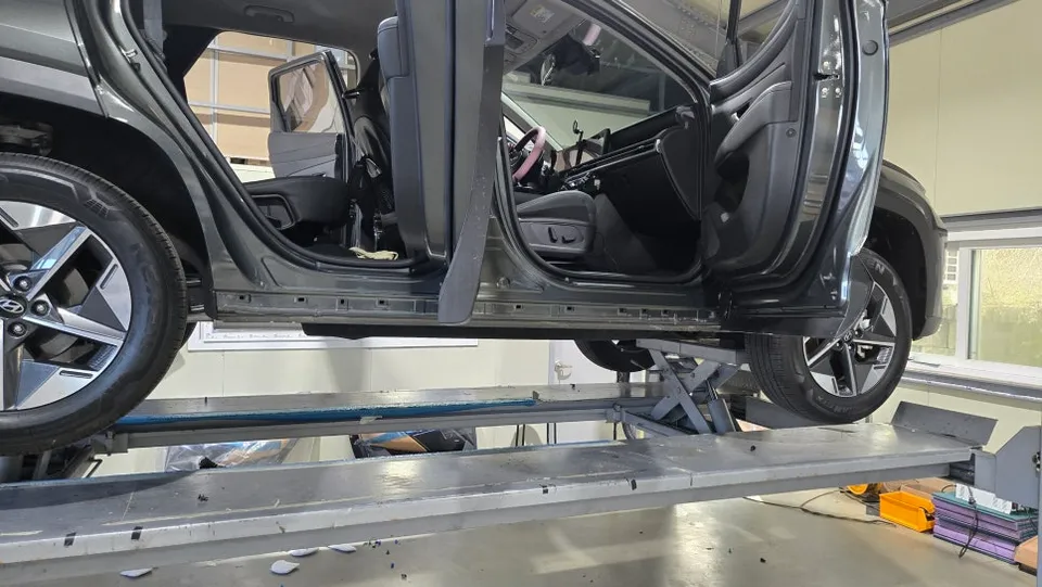 Hyundai Tucson NX4 body kit - Hyundai Tucson NX4 Body Kit Installation Review photo 3