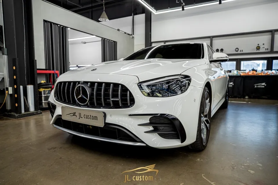 Mercedes-Benz E-Class W213 interior customization installation result