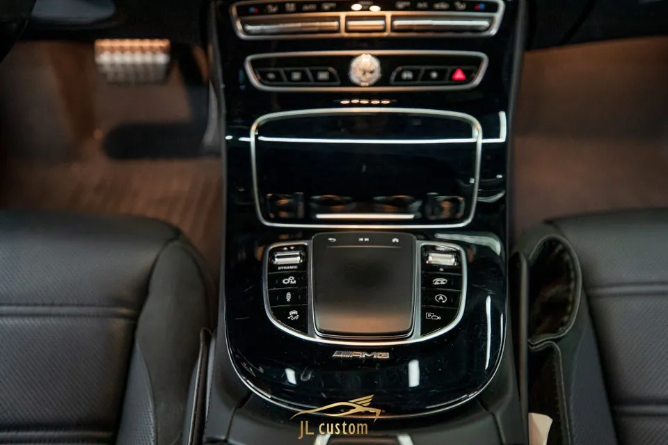 Mercedes-Benz E-Class W213 Interior Customization Review — Cost photo 2