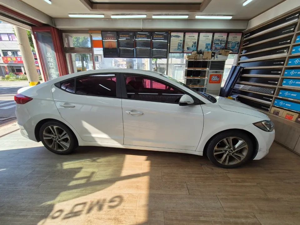 Hyundai Elantraのカーフィルム施工事例|費用目安・仕上がり 施工写真 2-1