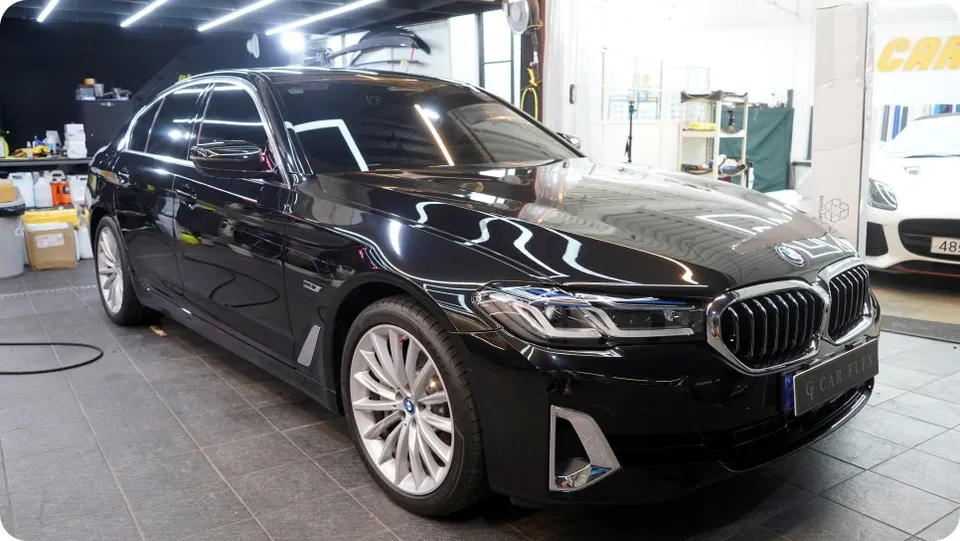 BMW 5 SeriesのPPF施工事例|費用目安・仕上がり 施工写真 2-1