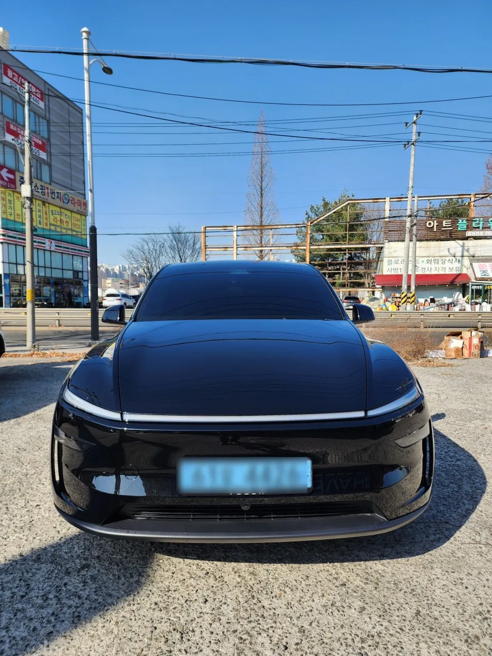 Tesla Model YのPPF施工事例 施工写真 4-1