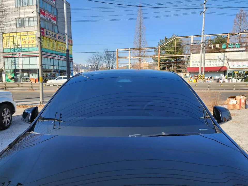 Tesla Model YのPPF施工事例 施工写真 1-2