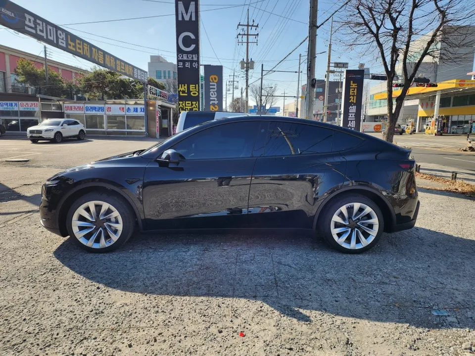 Tesla Model YのPPF施工事例 施工写真 2-2